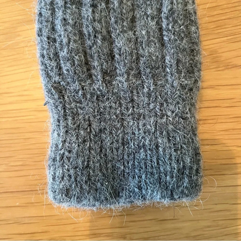 NWT Hand Warmers Pure Wool and Alpaca in Gray